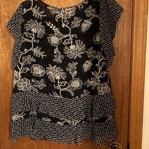 CAbi Black & White Floral Tiered Short Sleeve Tunic